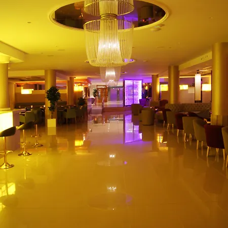 ビバリー パーク ＆ スパ 4* ブラナス