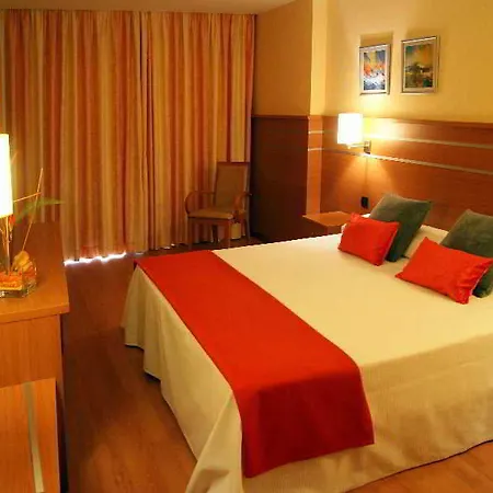 Ξενοδοχείο Beverly Park & 4*