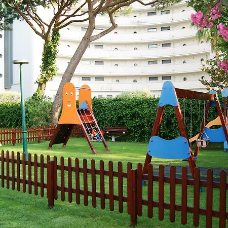 Beverly Park & Blanes