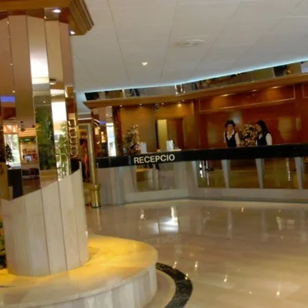 Beverly Park & فندق بلانيس