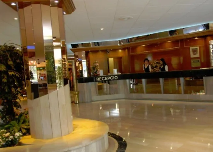 Beverly Park & فندق بلانيس
